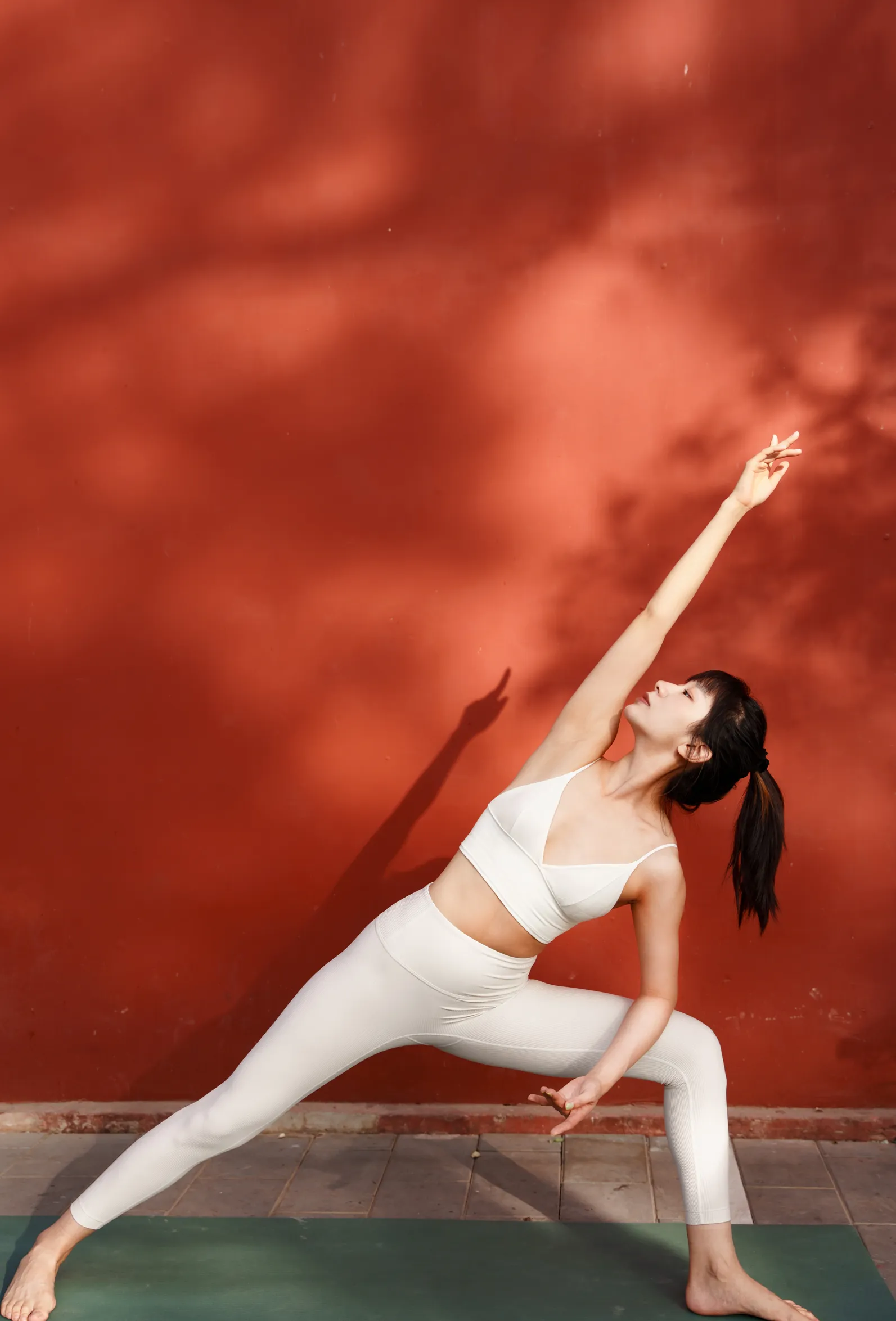 [YITUYU] 2022.12.01 Vol.2575 – Yoga and Red Wall Mengmeng#[23P]-3